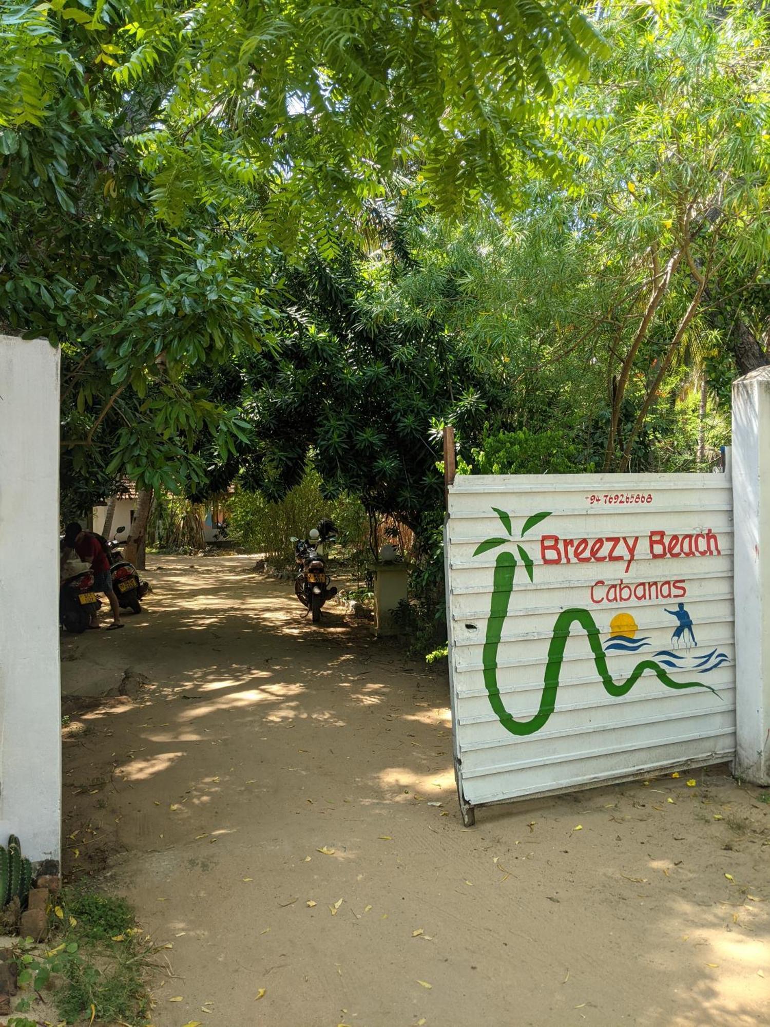 Breezy Beach Cabanas Arugam Bay Buitenkant foto