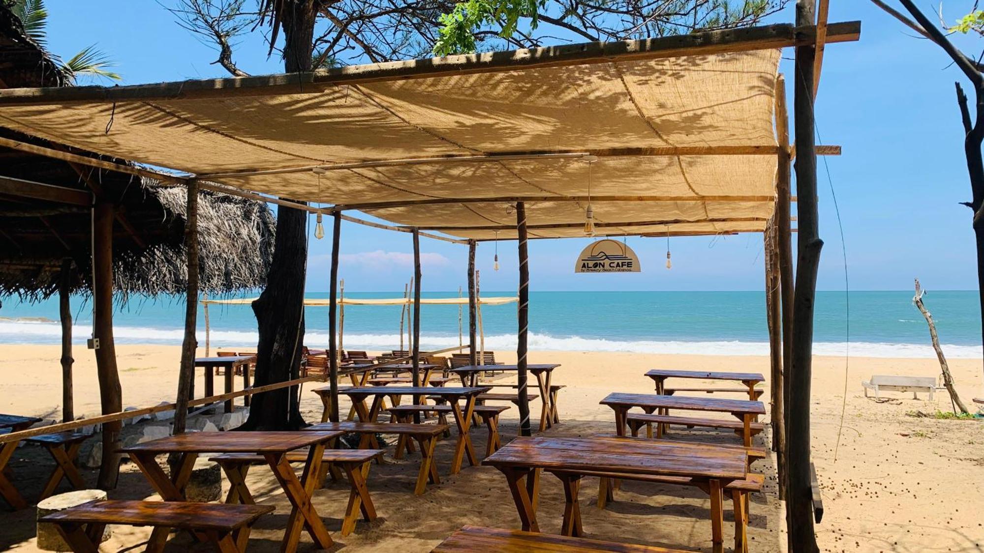 Breezy Beach Cabanas Arugam Bay Buitenkant foto