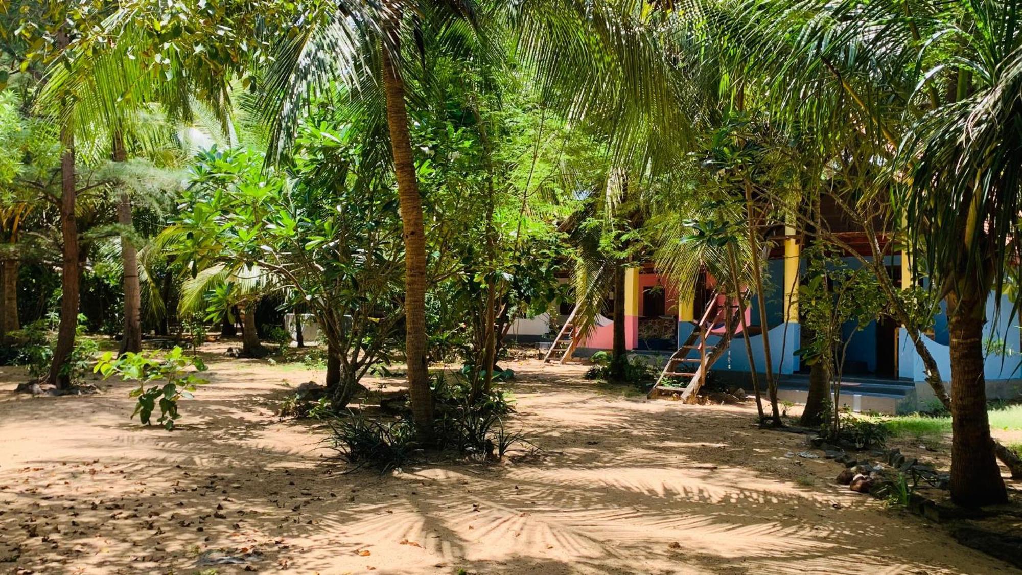 Breezy Beach Cabanas Arugam Bay Buitenkant foto
