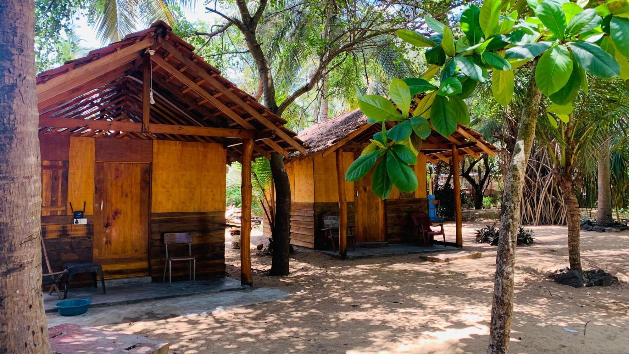 Breezy Beach Cabanas Arugam Bay Buitenkant foto