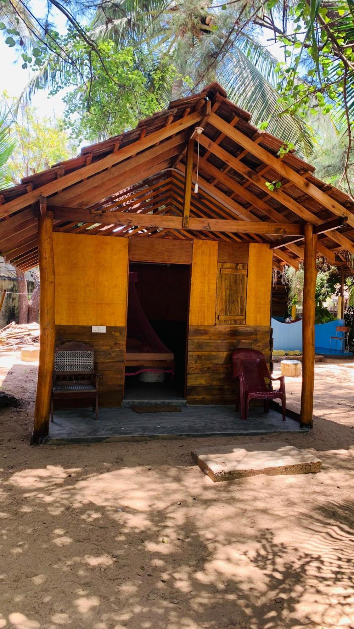 Breezy Beach Cabanas Arugam Bay Buitenkant foto